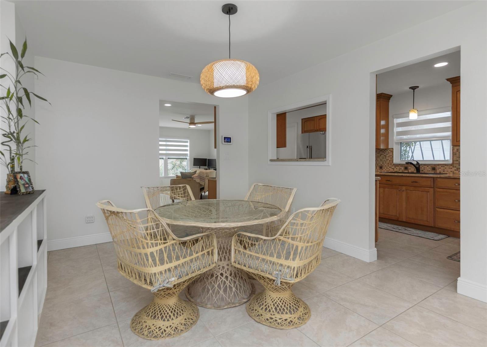 Listing photo id 7 for 8909 118th Way