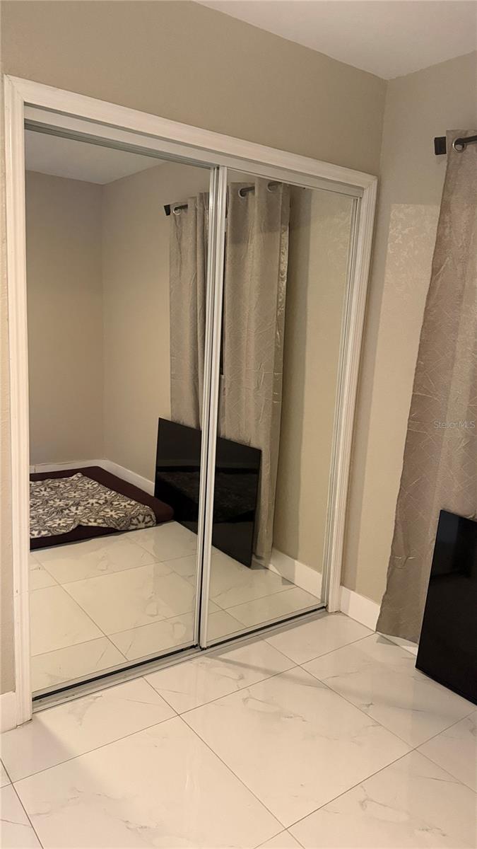 Listing photo id 7 for 2106 Cluster Avenue