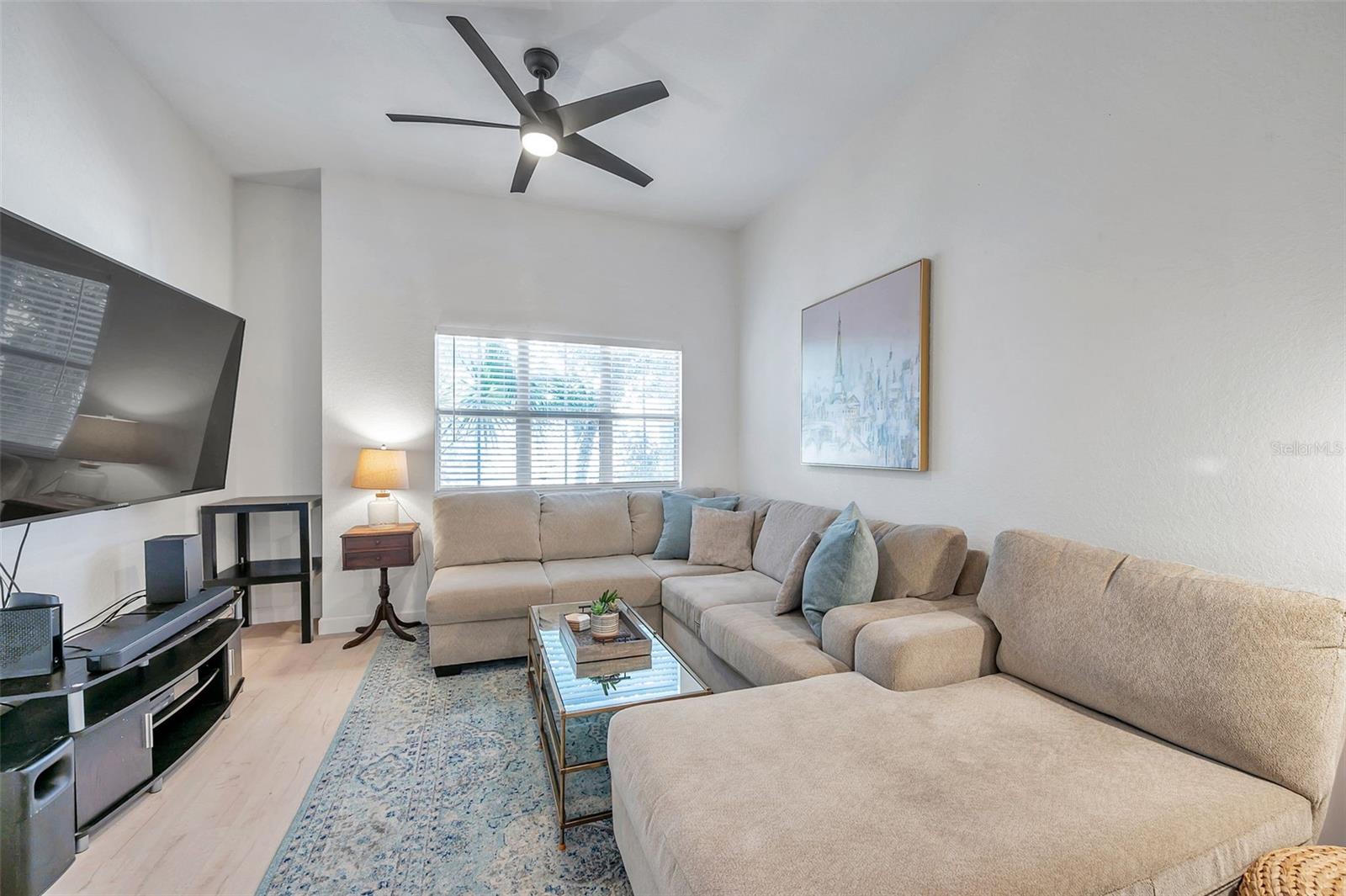 Image 15 of 37 For 520 Armenia Avenue 1233