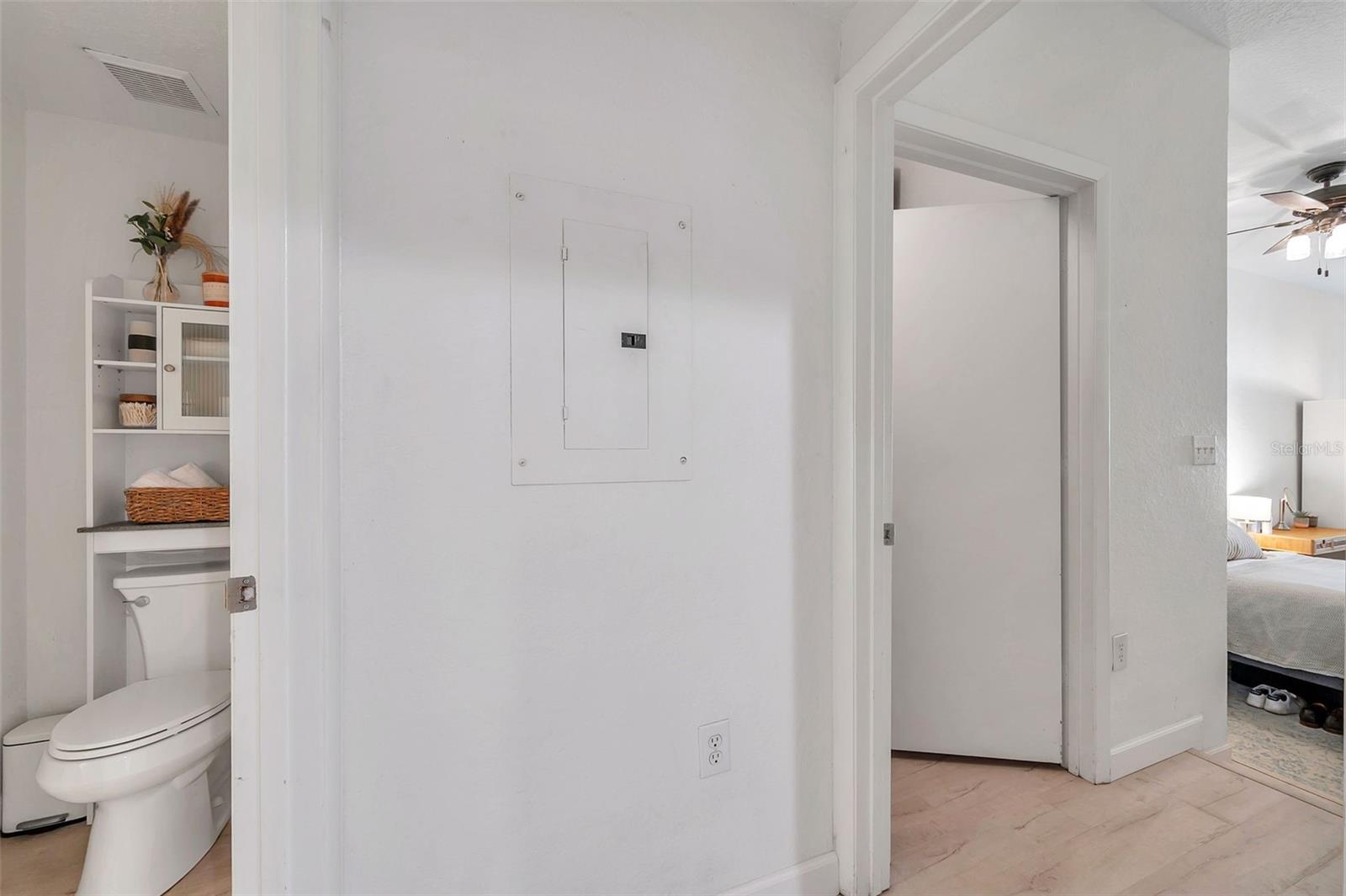 Image 18 of 37 For 520 Armenia Avenue 1233