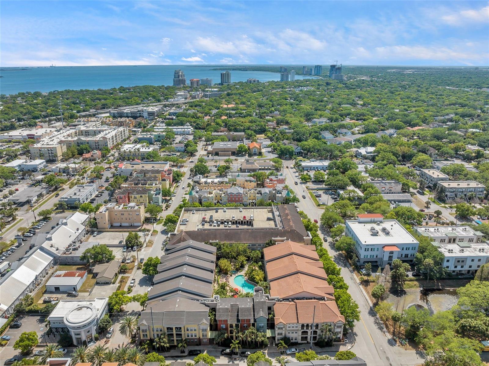 Image 34 of 37 For 520 Armenia Avenue 1233