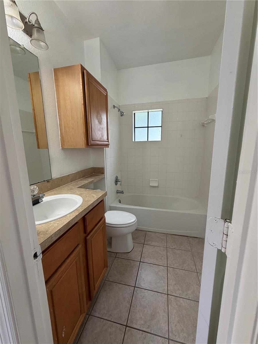 Image 13 of 32 For 6117 Metrowest Boulevard 107