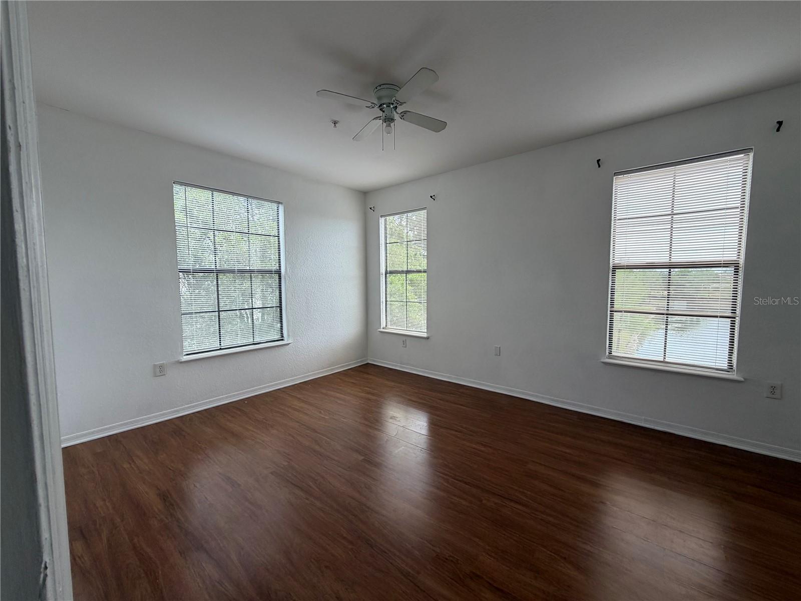 Image 17 of 32 For 6117 Metrowest Boulevard 107