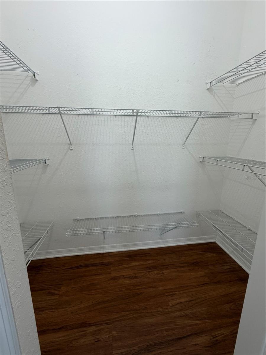 Image 20 of 32 For 6117 Metrowest Boulevard 107