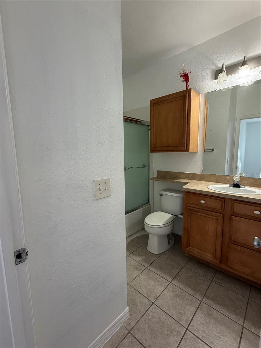 Image 24 of 32 For 6117 Metrowest Boulevard 107