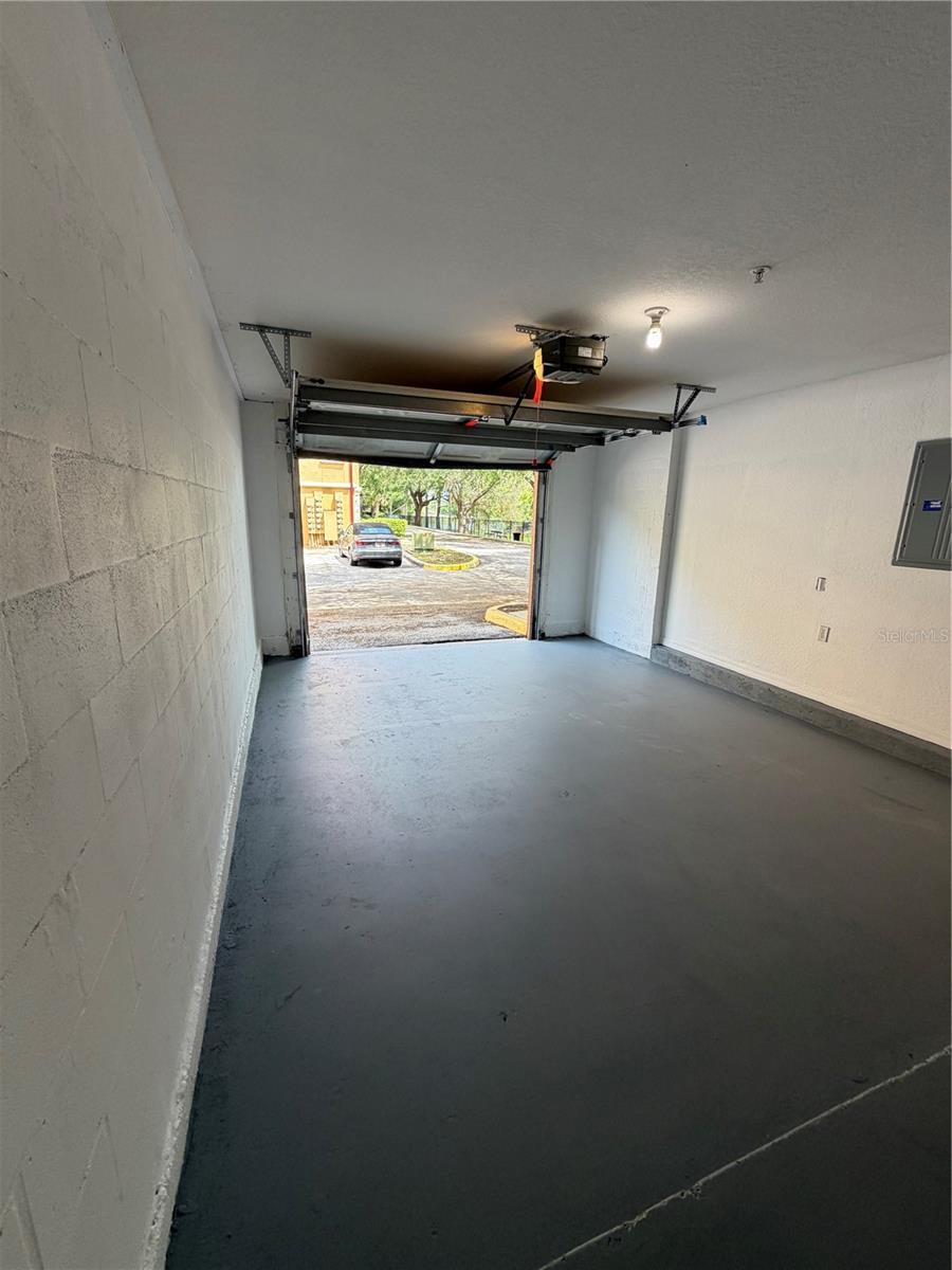 Image 26 of 32 For 6117 Metrowest Boulevard 107