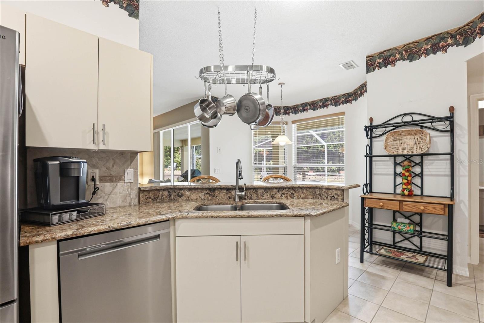 Image 18 of 69 For 13634 Muffin Court