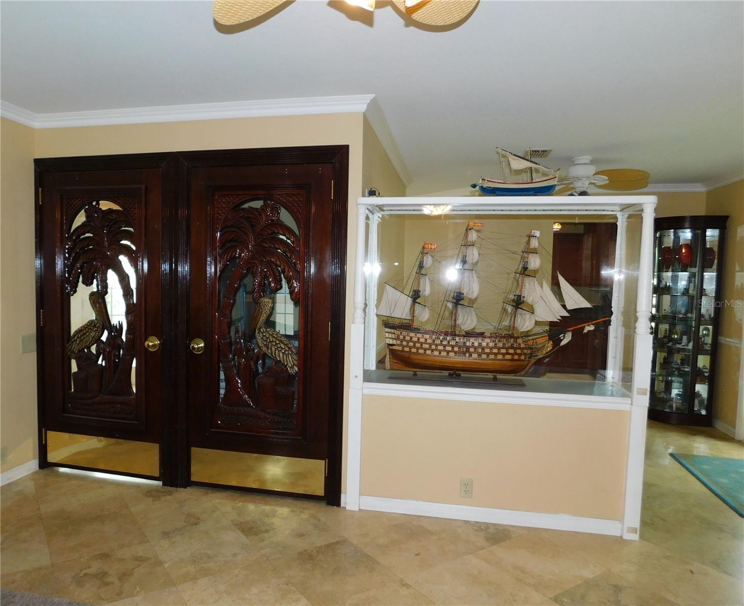 Image 12 of 62 For 155 Marshall Street