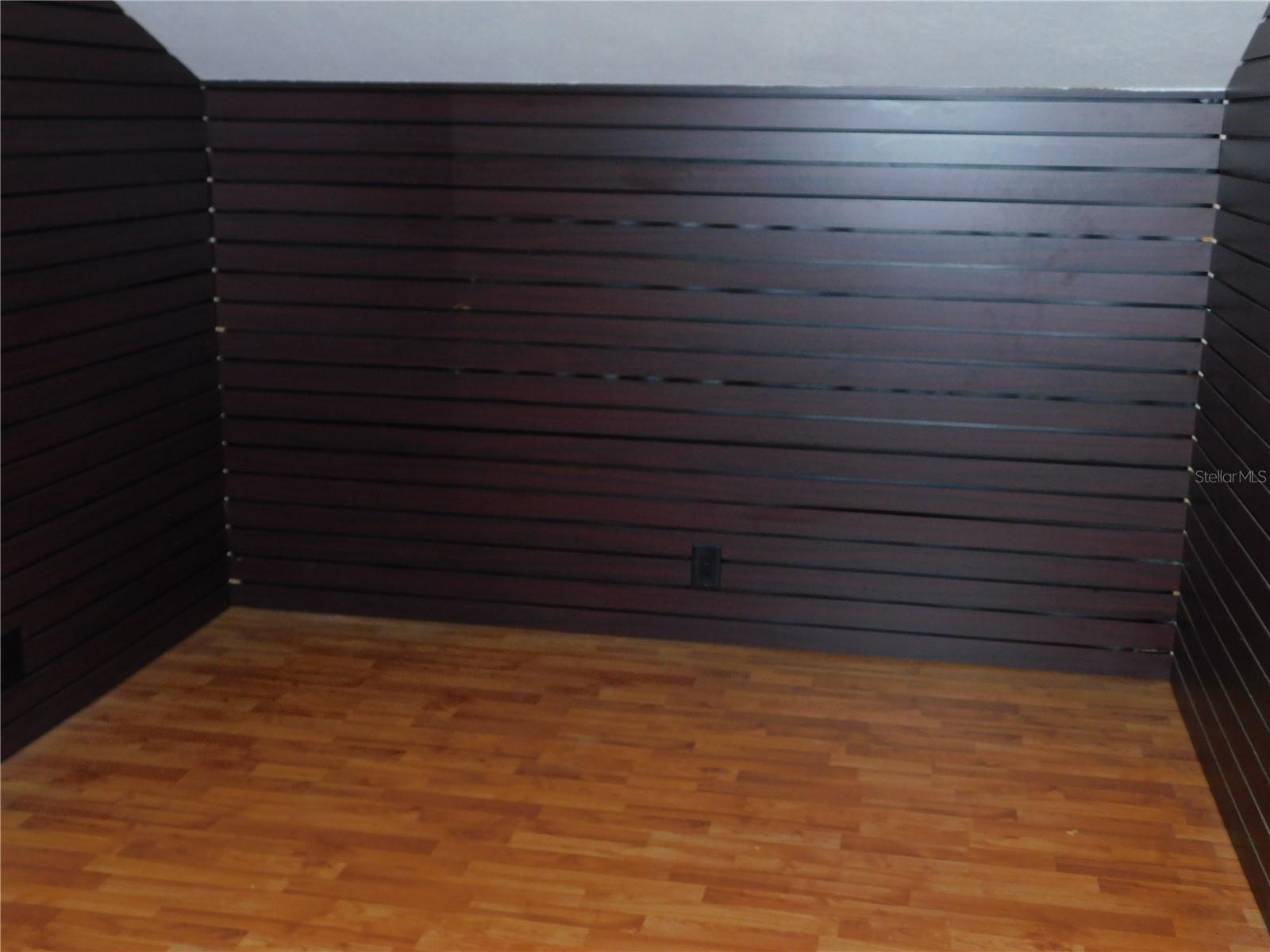 Image 26 of 62 For 155 Marshall Street