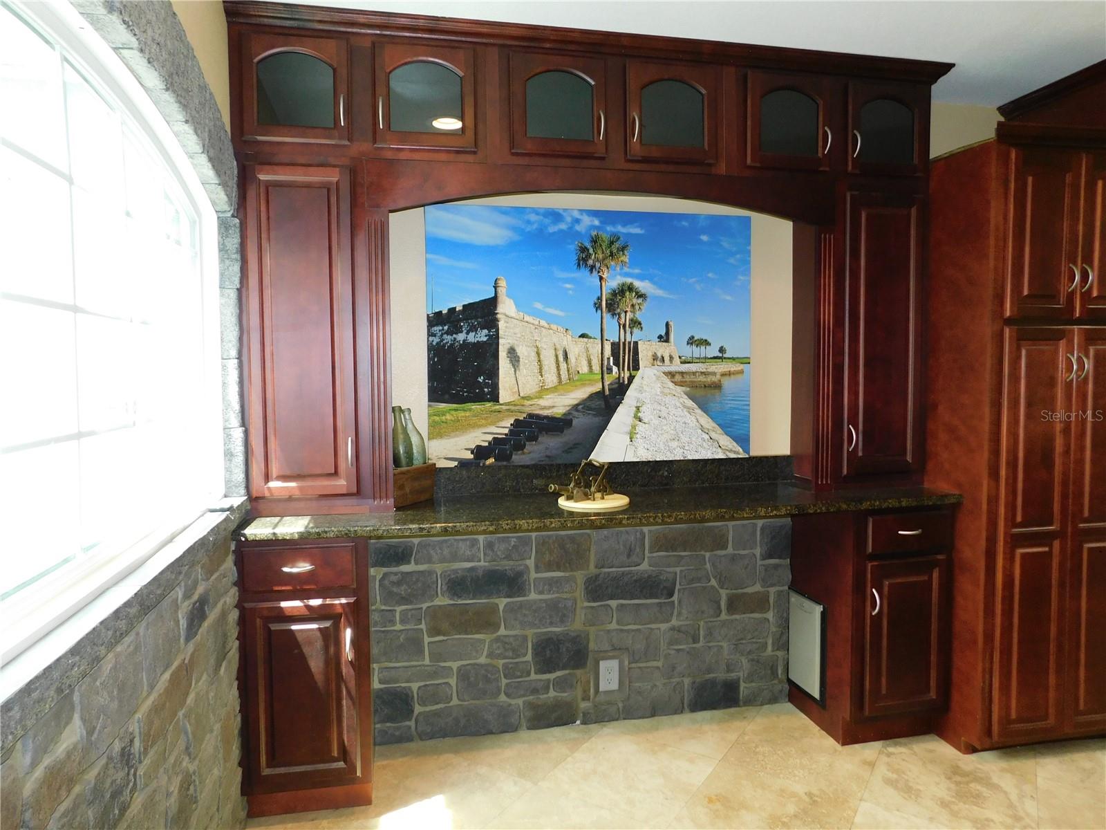 Image 4 of 62 For 155 Marshall Street