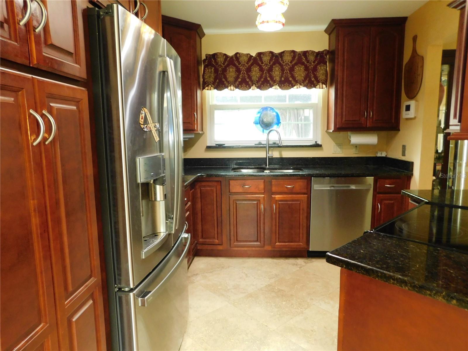 Image 7 of 62 For 155 Marshall Street