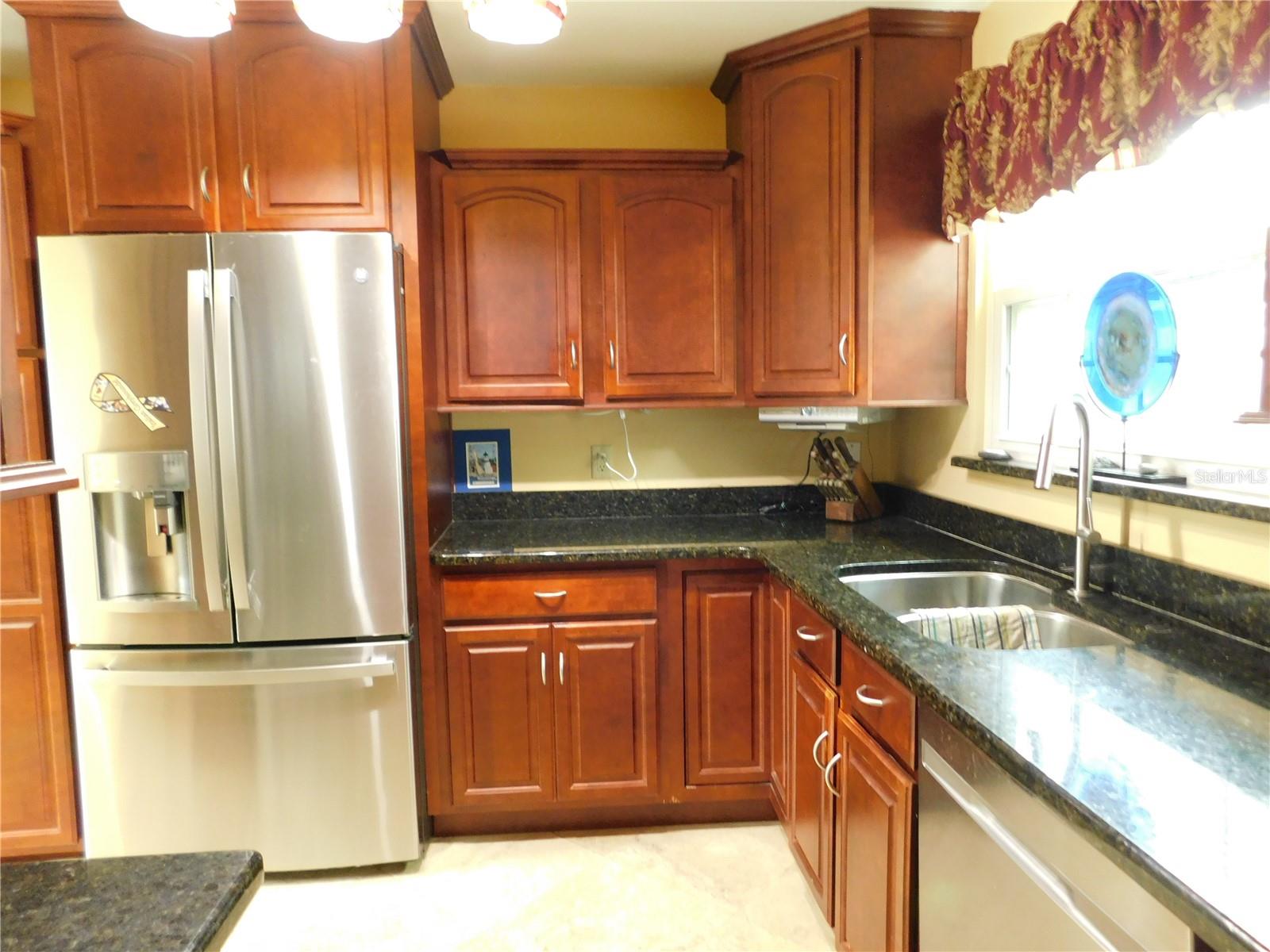 Image 8 of 62 For 155 Marshall Street