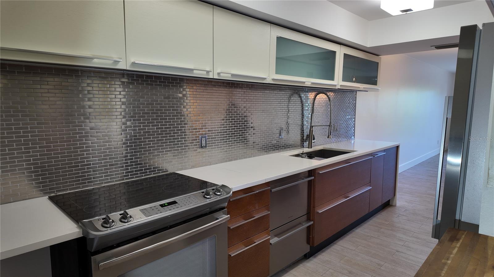 Image 10 of 36 For 3700 Osprey Avenue 205