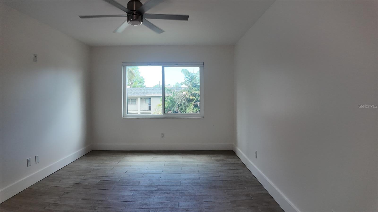 Image 17 of 36 For 3700 Osprey Avenue 205