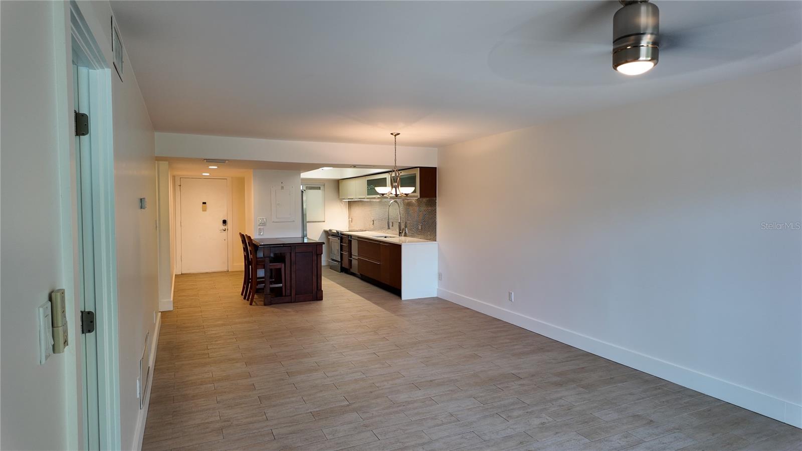 Image 19 of 36 For 3700 Osprey Avenue 205