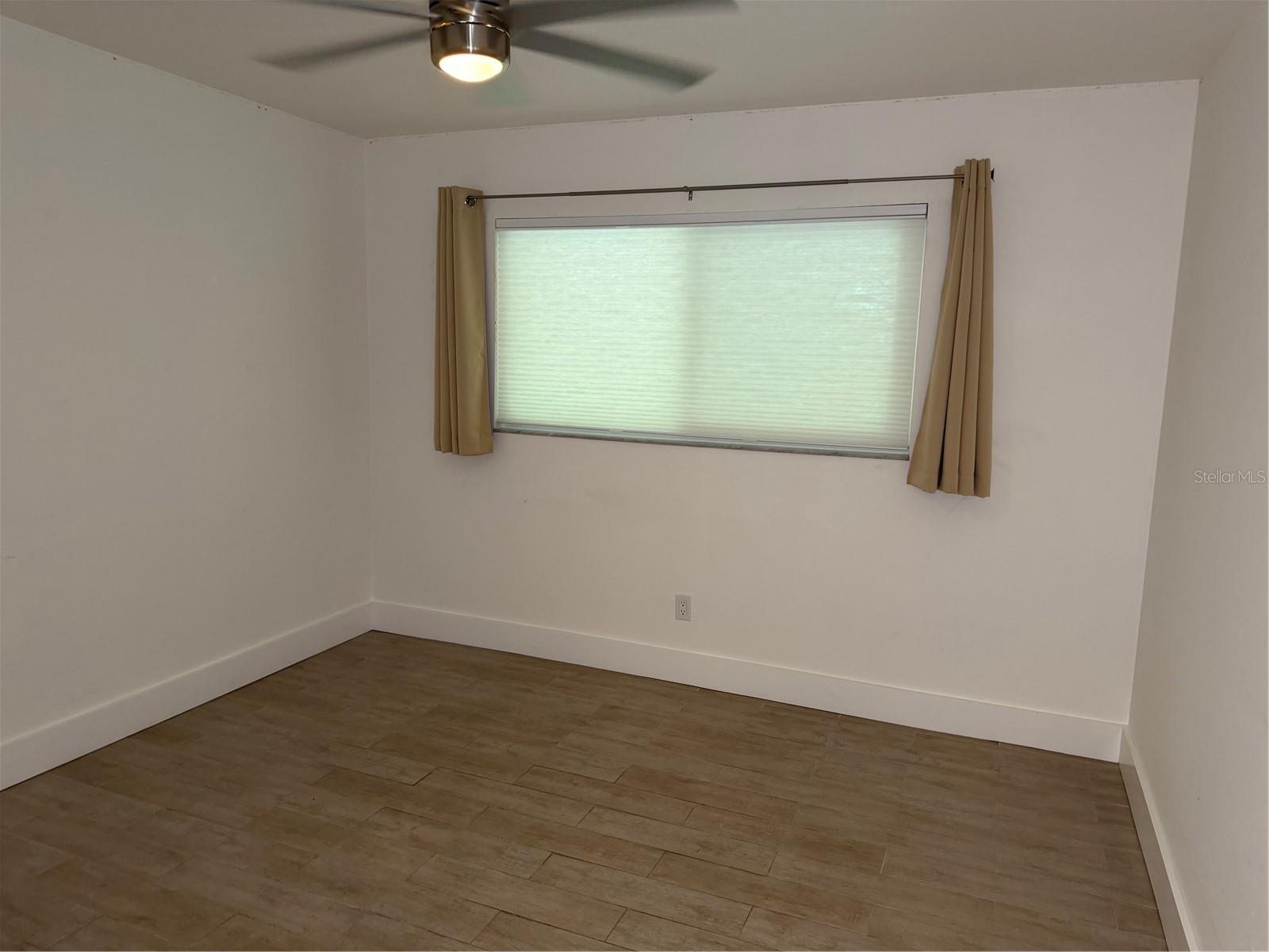 Image 20 of 36 For 3700 Osprey Avenue 205