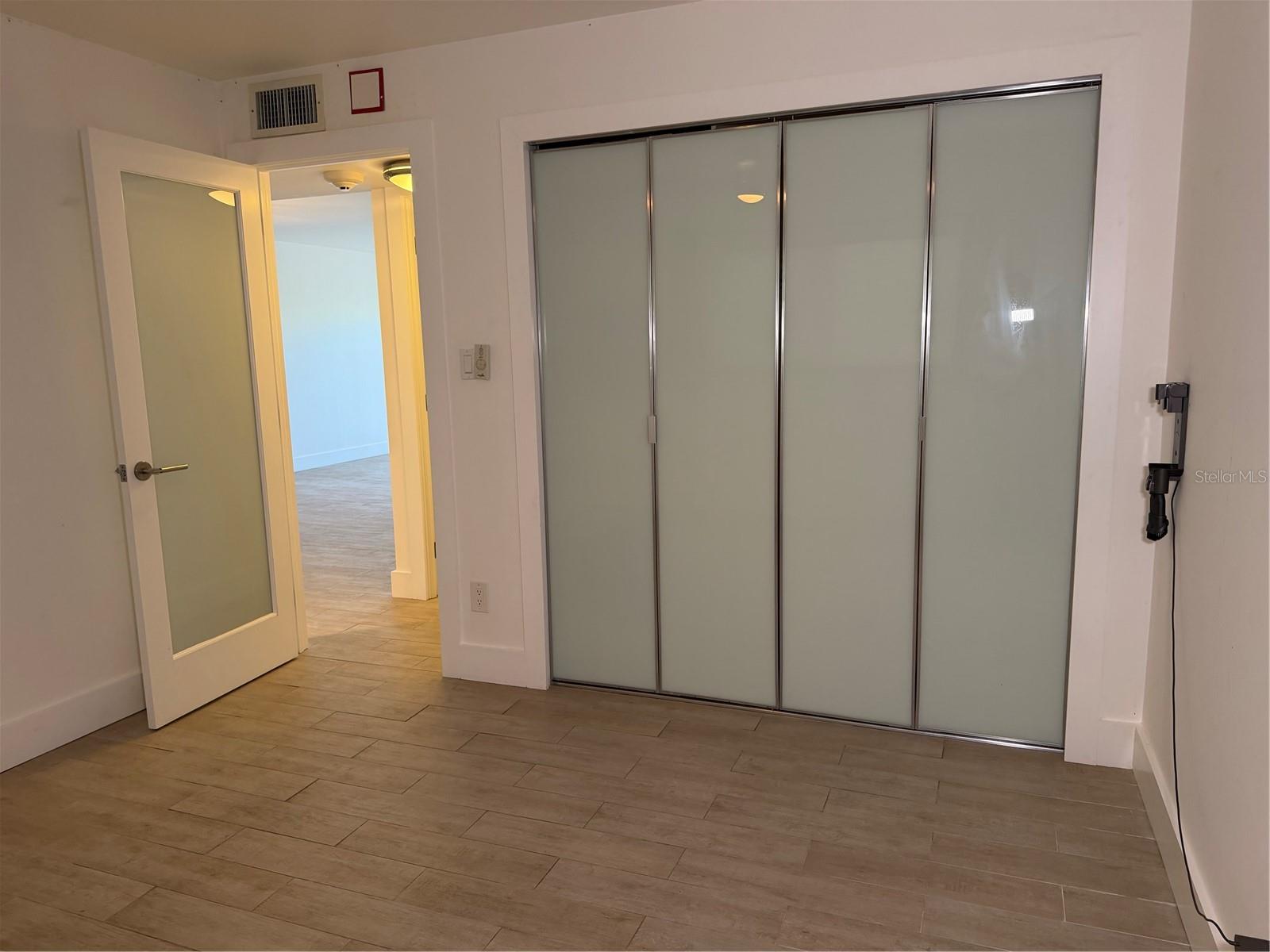 Image 21 of 36 For 3700 Osprey Avenue 205