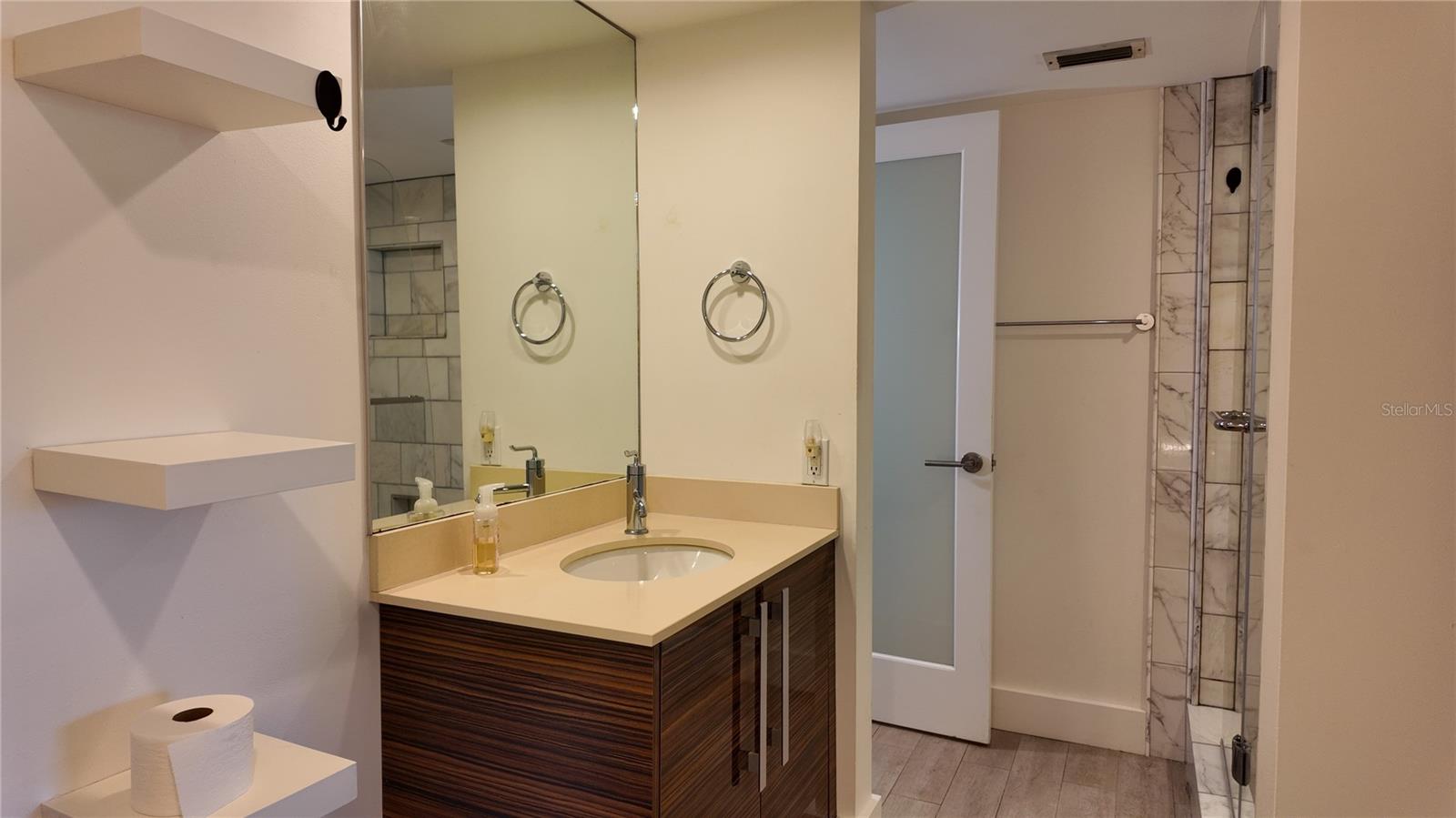 Image 26 of 36 For 3700 Osprey Avenue 205