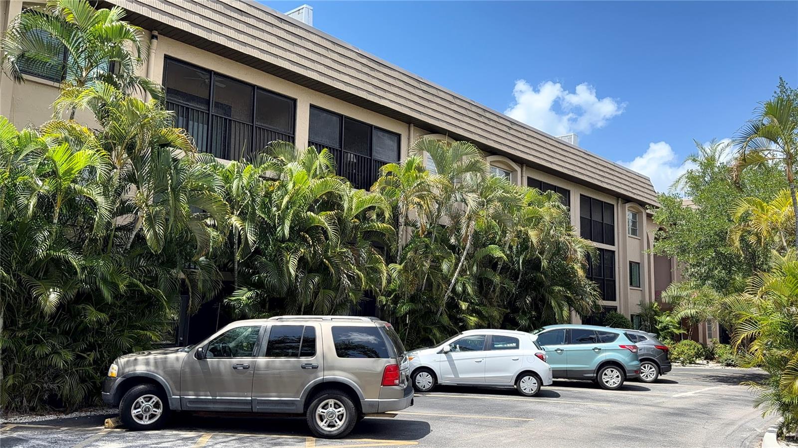 Image 35 of 36 For 3700 Osprey Avenue 205