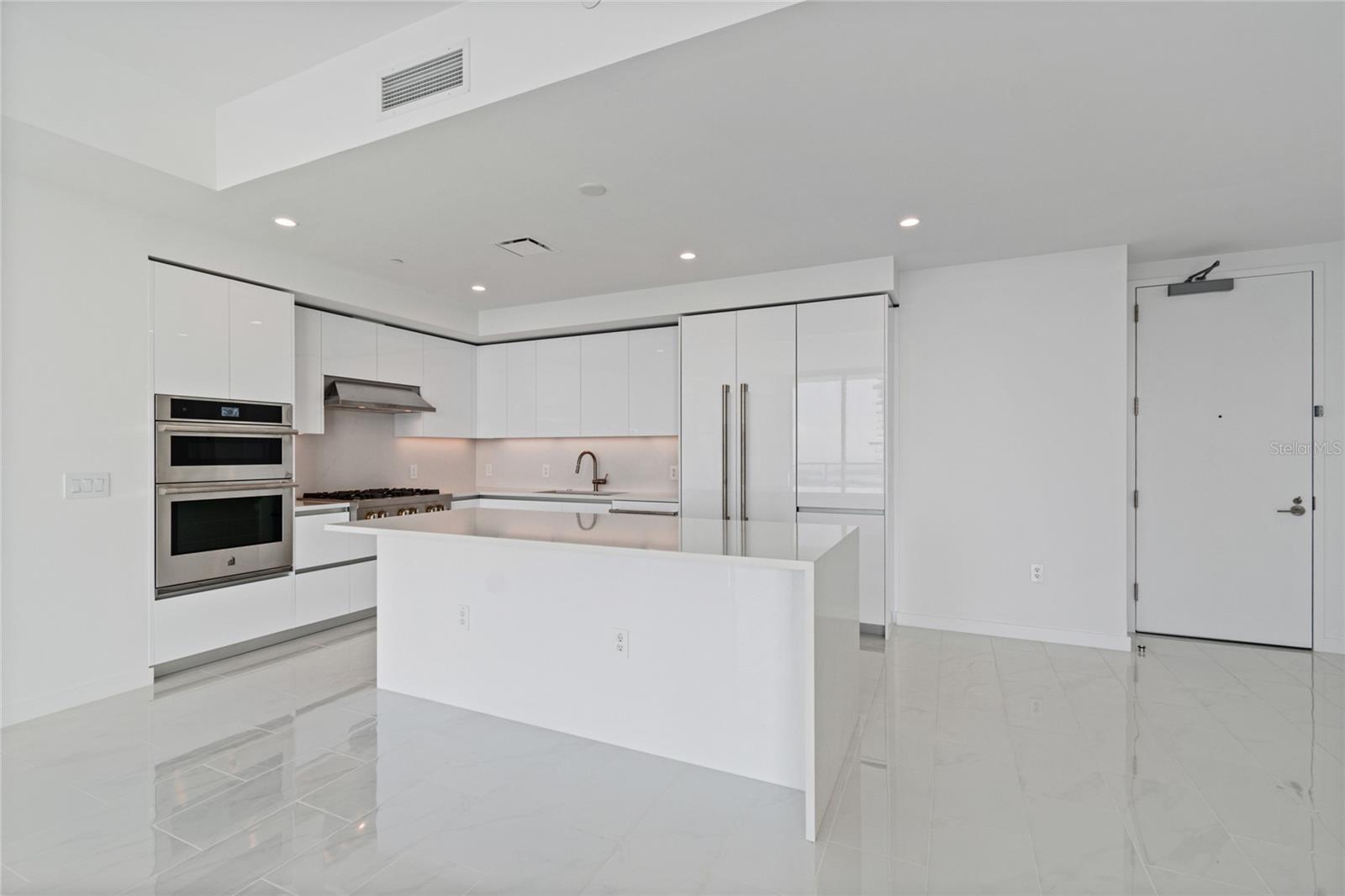 Listing photo id 8 for 400 Central Avenue 2505