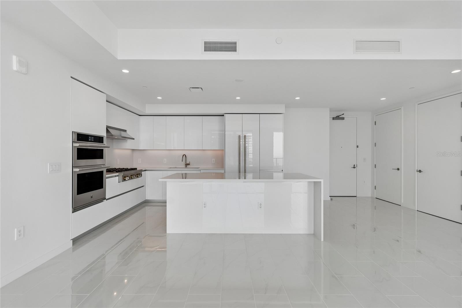 Listing photo id 9 for 400 Central Avenue 2505