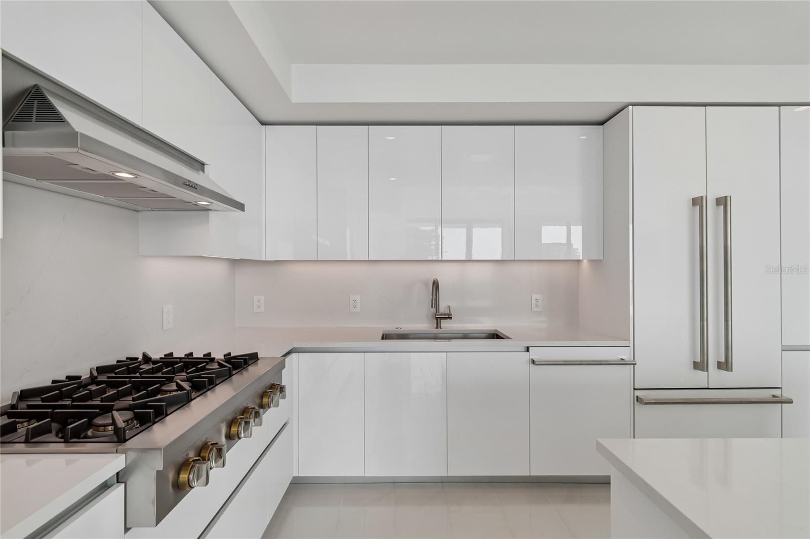 Listing photo id 14 for 400 Central Avenue 2505