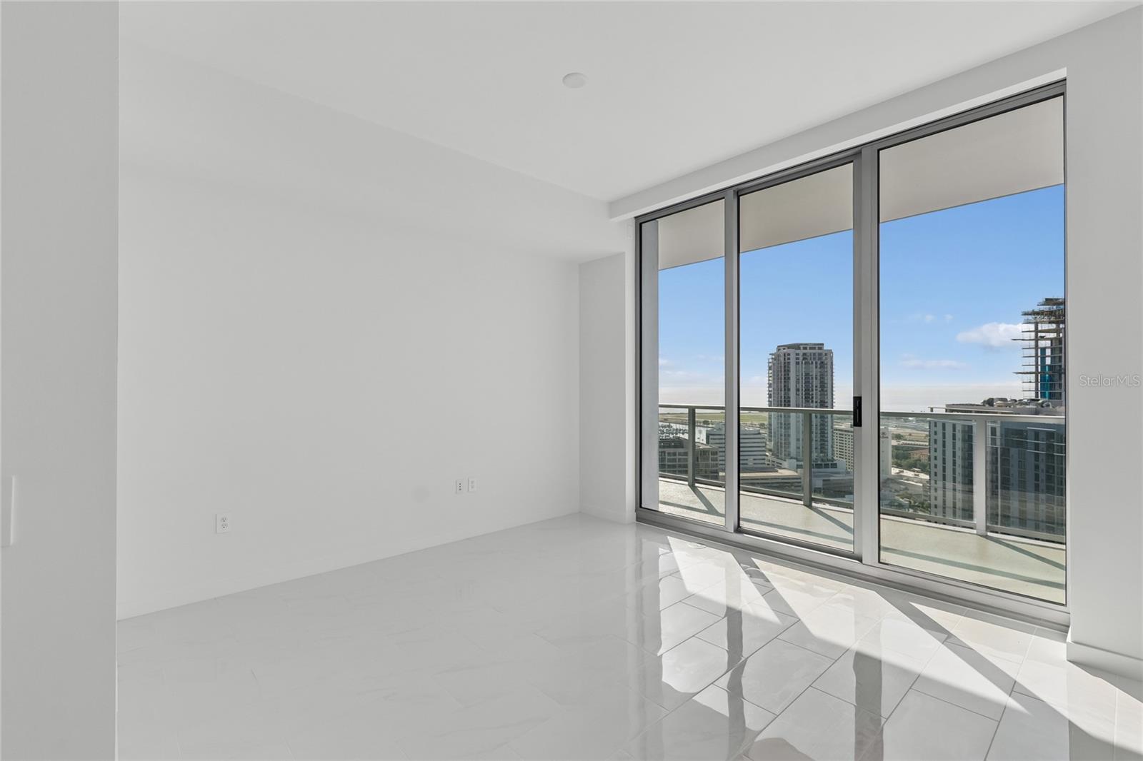 Listing photo id 15 for 400 Central Avenue 2505