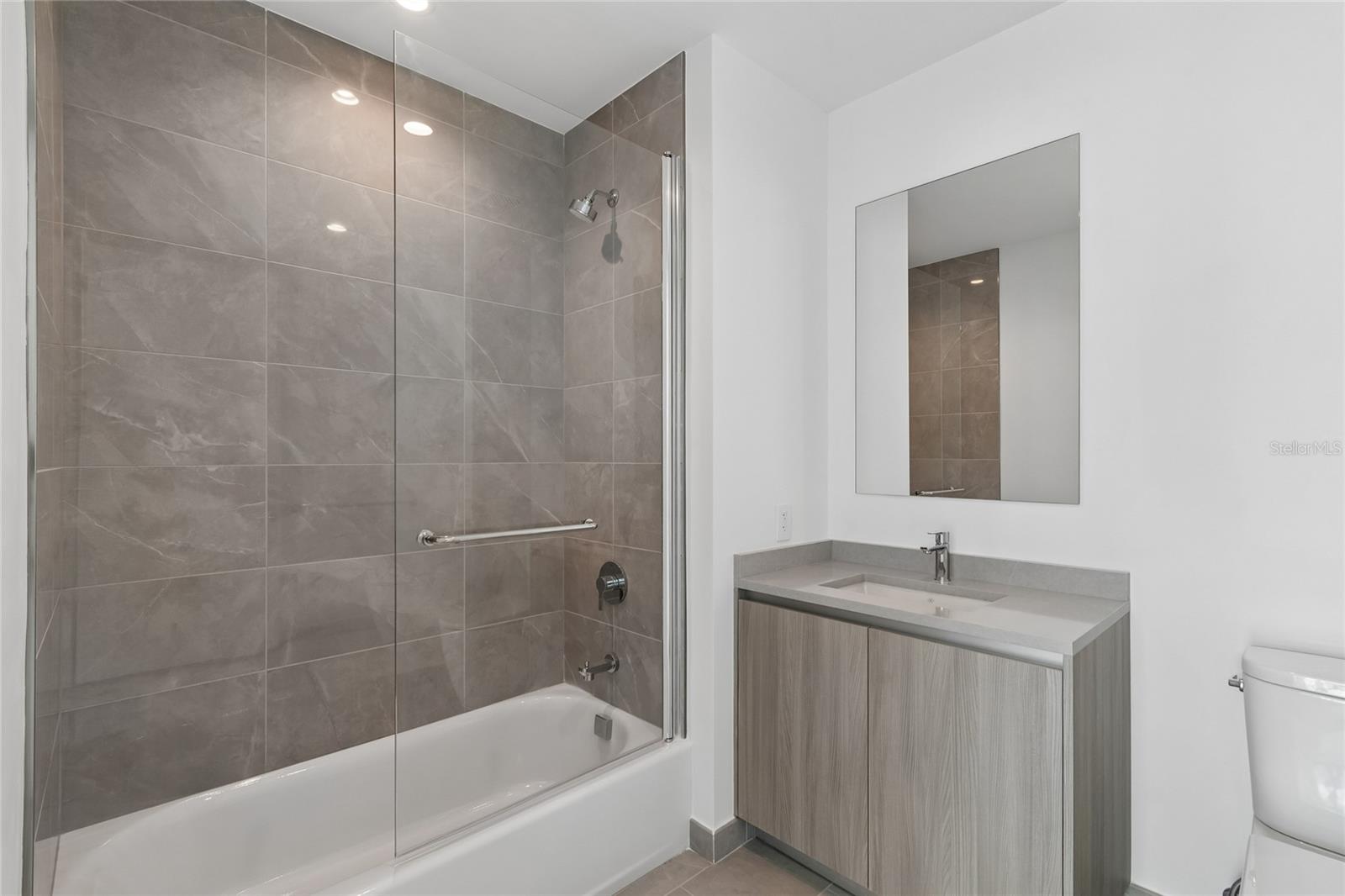 Listing photo id 26 for 400 Central Avenue 2505