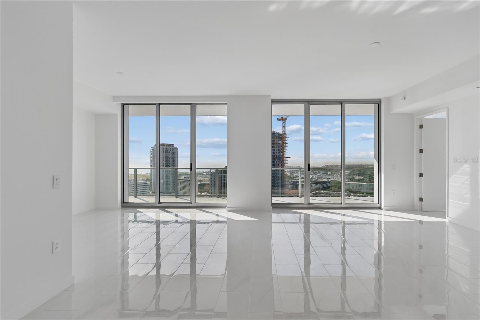 Listing photo id 1 for 400 Central Avenue 2505