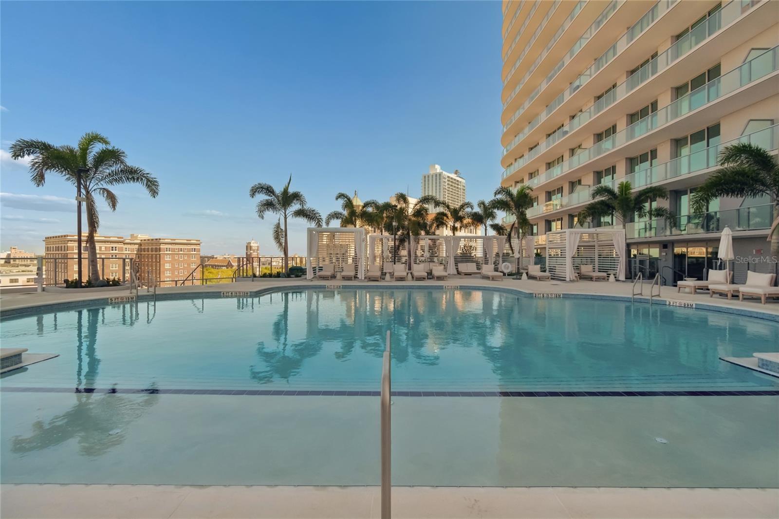 Listing photo id 37 for 400 Central Avenue 2505