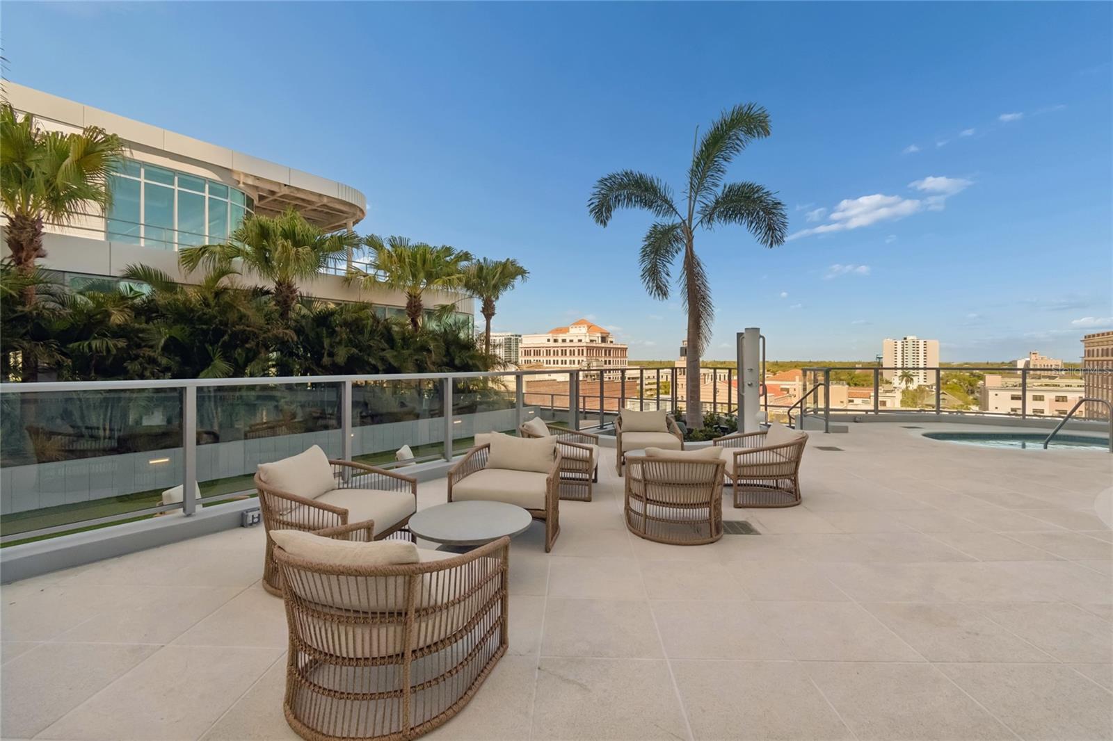 Listing photo id 38 for 400 Central Avenue 2505