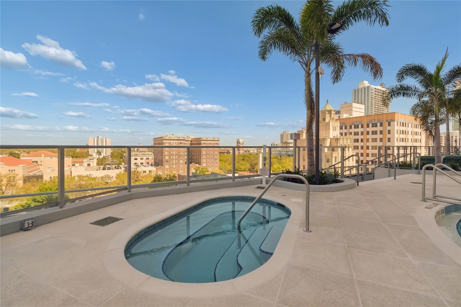 Listing photo id 39 for 400 Central Avenue 2505