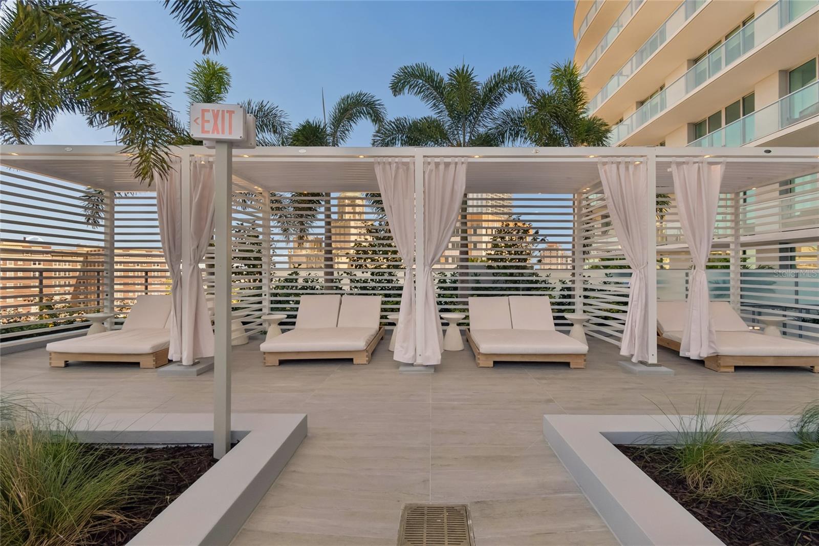 Listing photo id 41 for 400 Central Avenue 2505