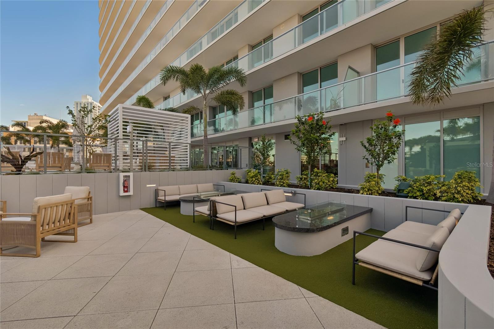 Listing photo id 45 for 400 Central Avenue 2505