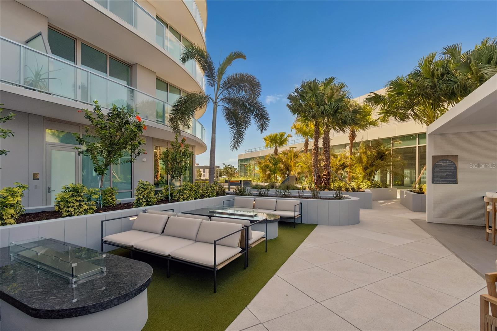 Listing photo id 46 for 400 Central Avenue 2505