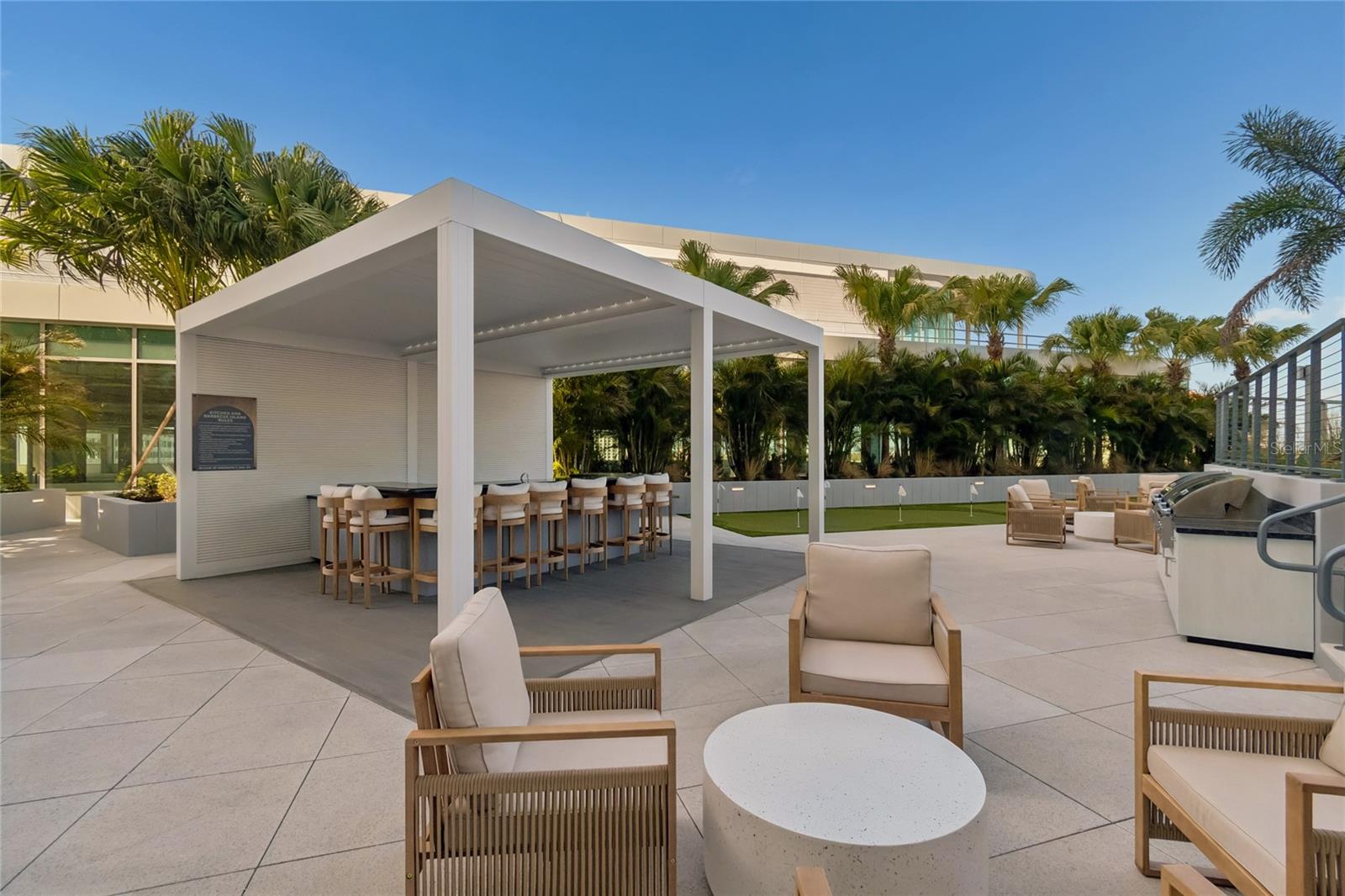 Listing photo id 47 for 400 Central Avenue 2505