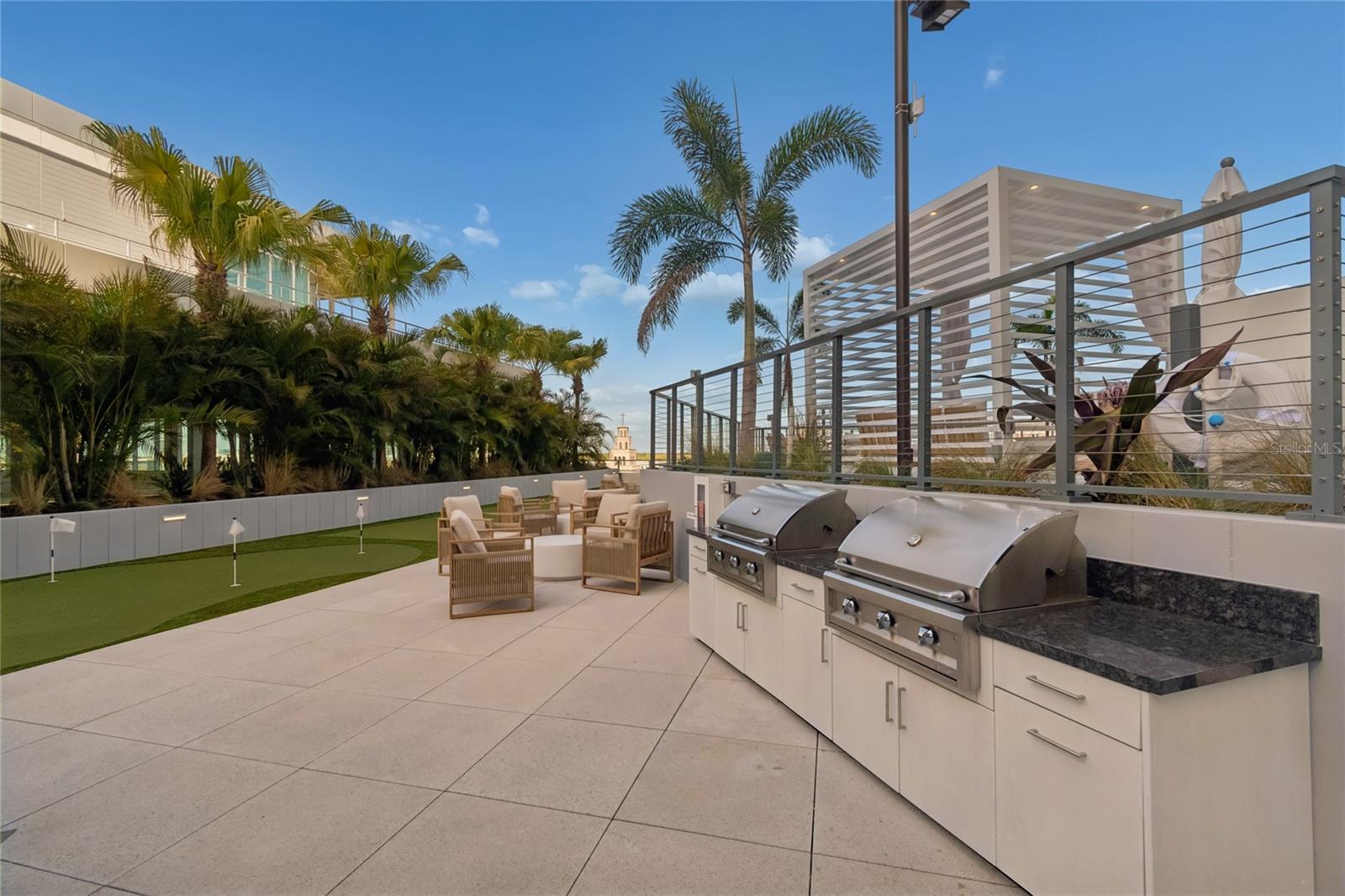 Listing photo id 48 for 400 Central Avenue 2505