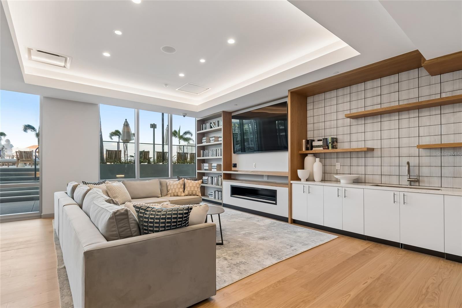 Listing photo id 57 for 400 Central Avenue 2505