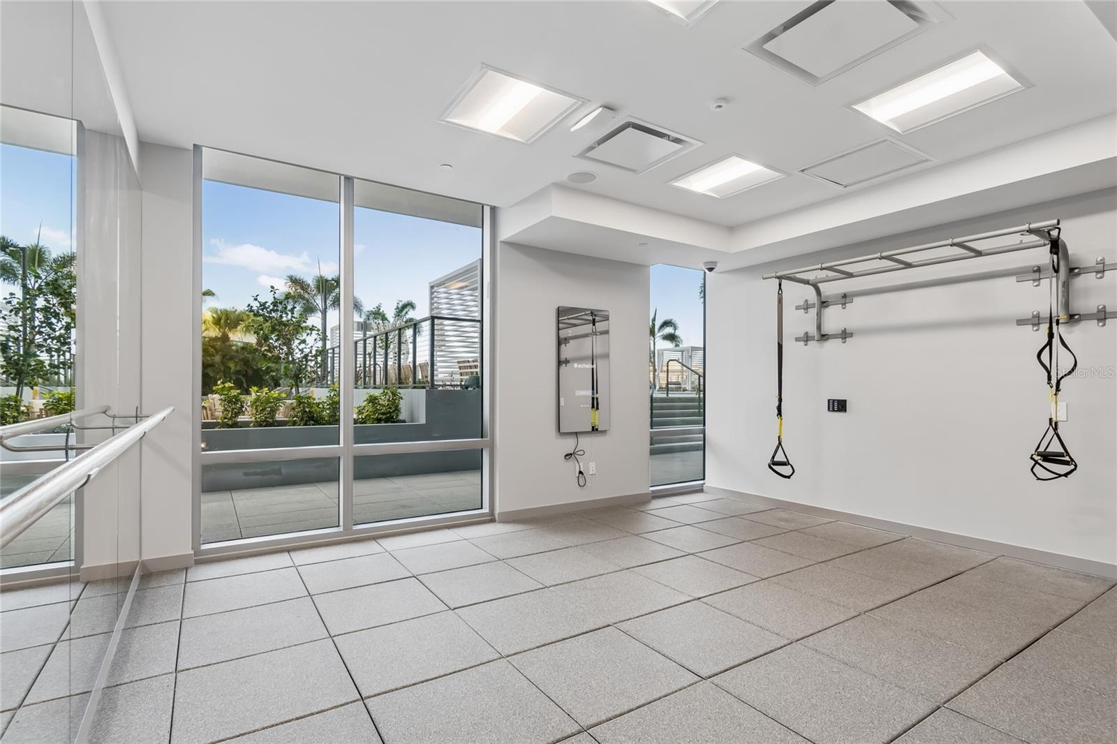 Listing photo id 67 for 400 Central Avenue 2505