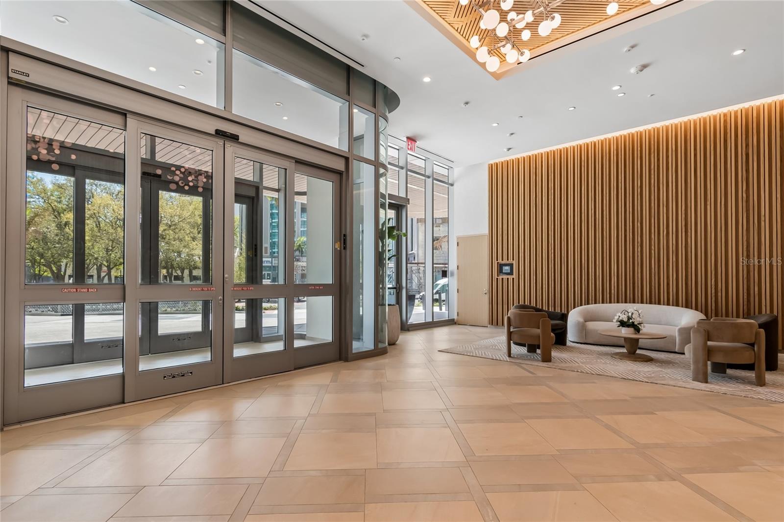 Listing photo id 73 for 400 Central Avenue 2505