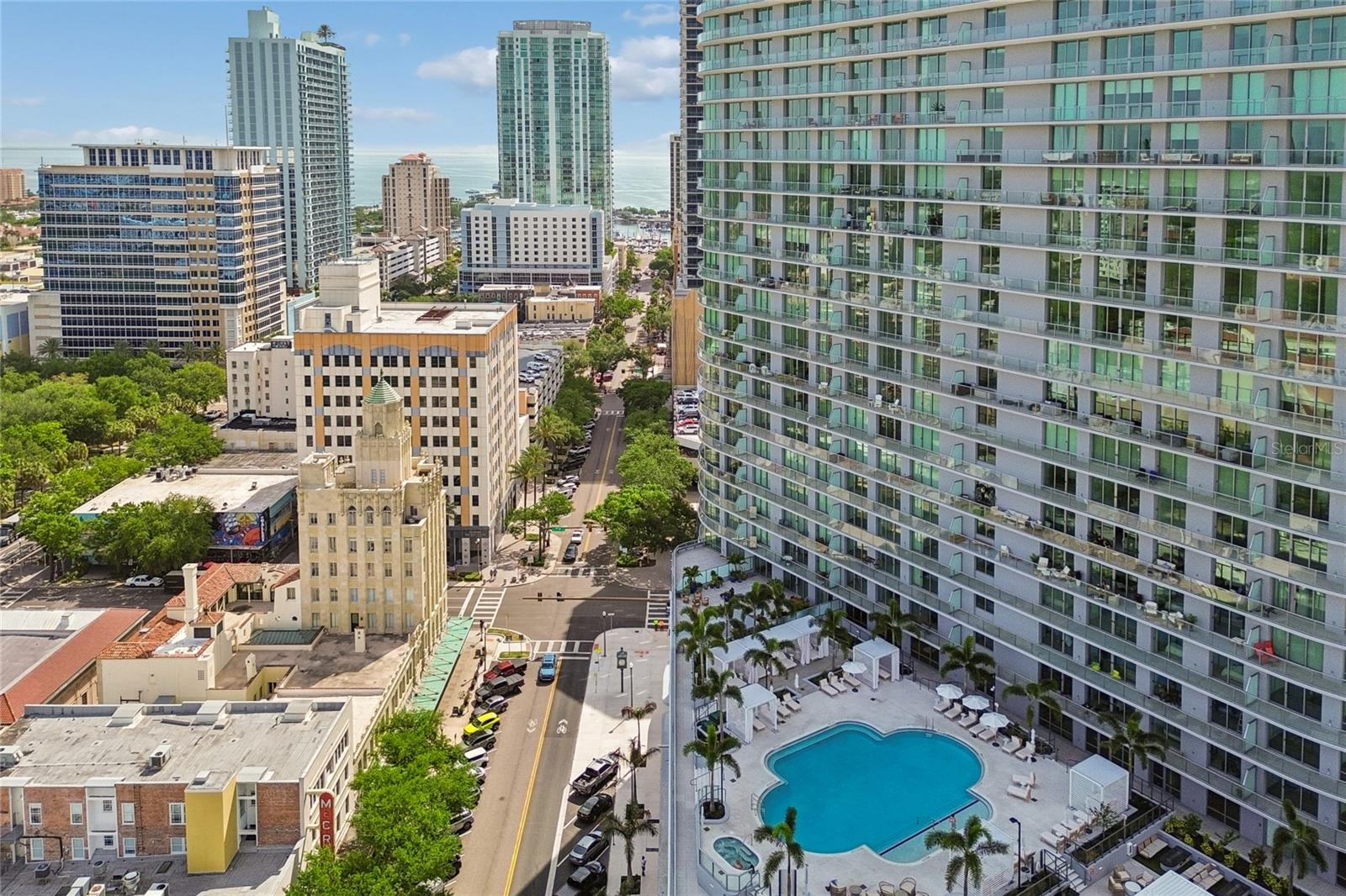 Listing photo id 77 for 400 Central Avenue 2505