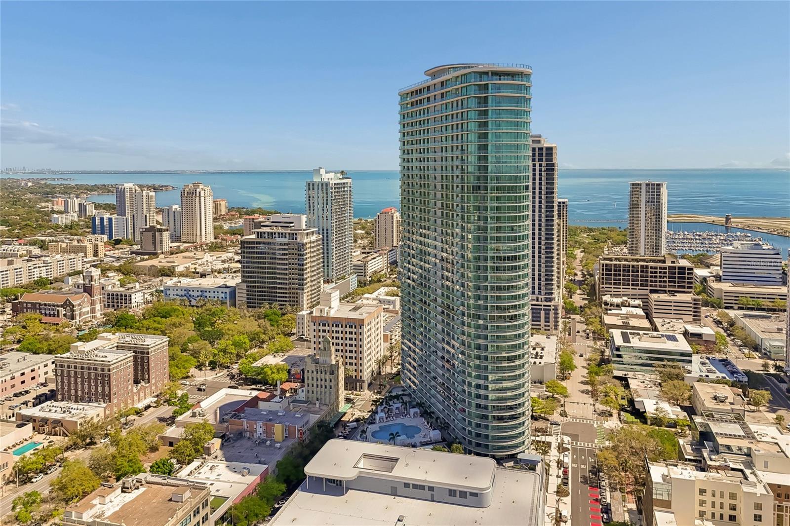 Listing photo id 79 for 400 Central Avenue 2505