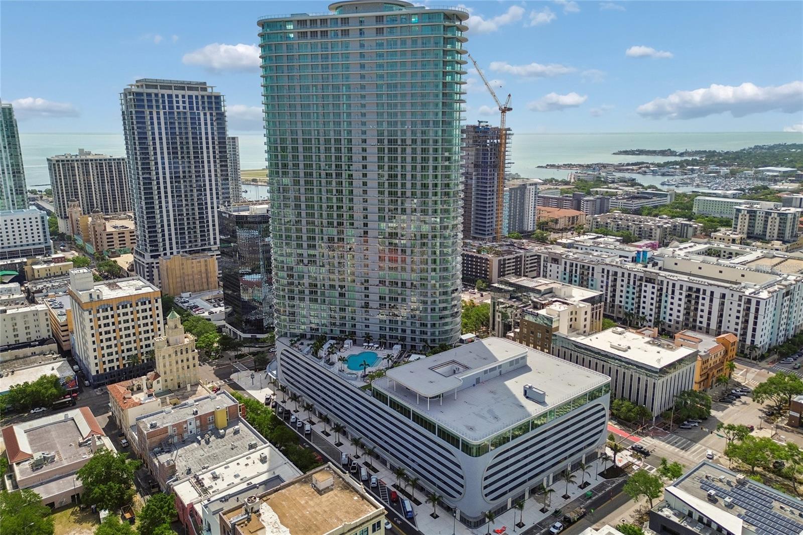 Listing photo id 84 for 400 Central Avenue 2505