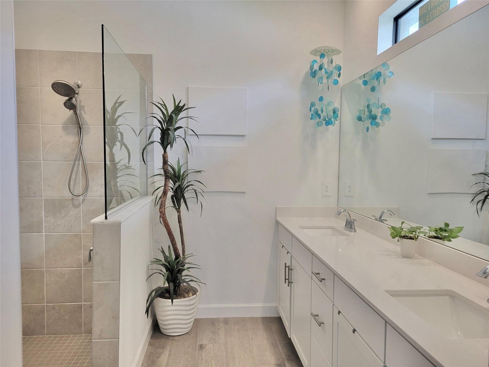 Image 20 of 57 For 20273 Hartford Drive