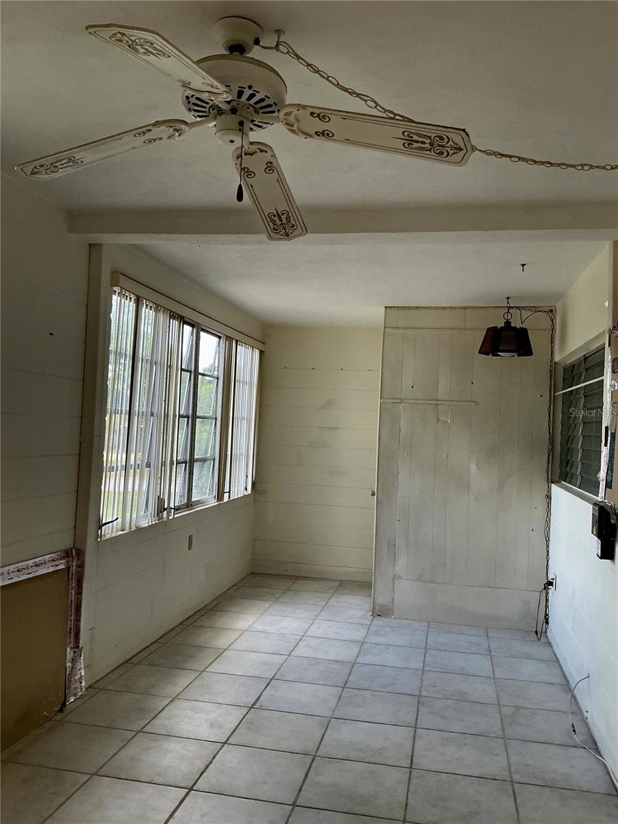Image 7 of 10 For 4300 58th Street N 1913