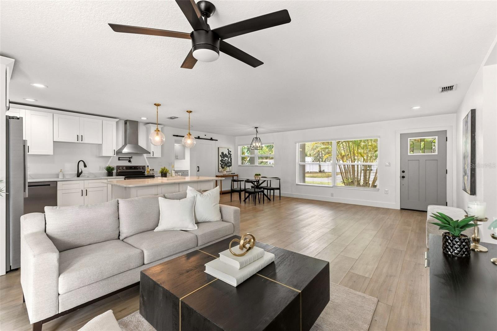 Listing photo id 8 for 4610 Shamrock Road