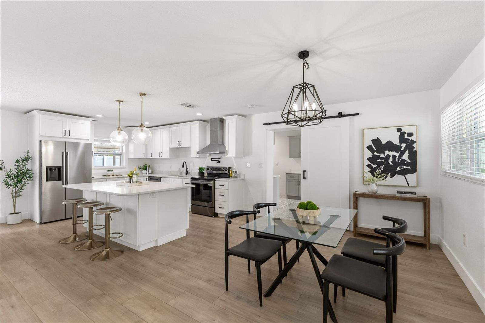 Listing photo id 10 for 4610 Shamrock Road