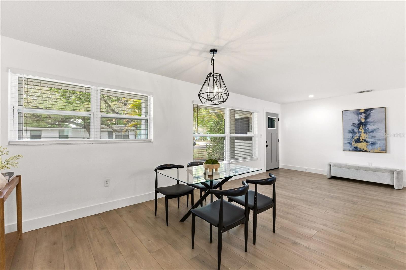 Listing photo id 12 for 4610 Shamrock Road