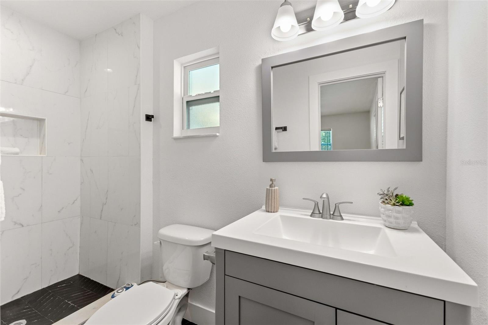 Listing photo id 17 for 4610 Shamrock Road