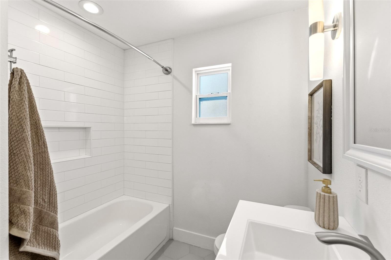 Listing photo id 21 for 4610 Shamrock Road